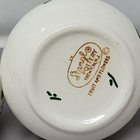 Vintage Stangl Handcrafted Earthenware Creamer & Salt Pepper Shakers Set - Picture 8 of 14